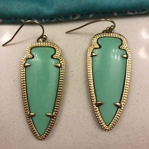 Kendra Scott Arrowhead Earrings